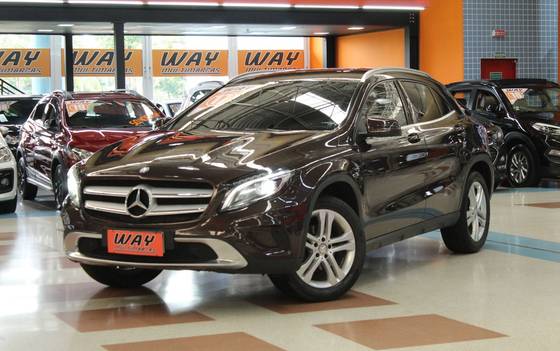 MERCEDES-BENZ GLA 200 1.6 CGI ADVANCE 16V TURBO FLEX 4P AUTOMÁTICO